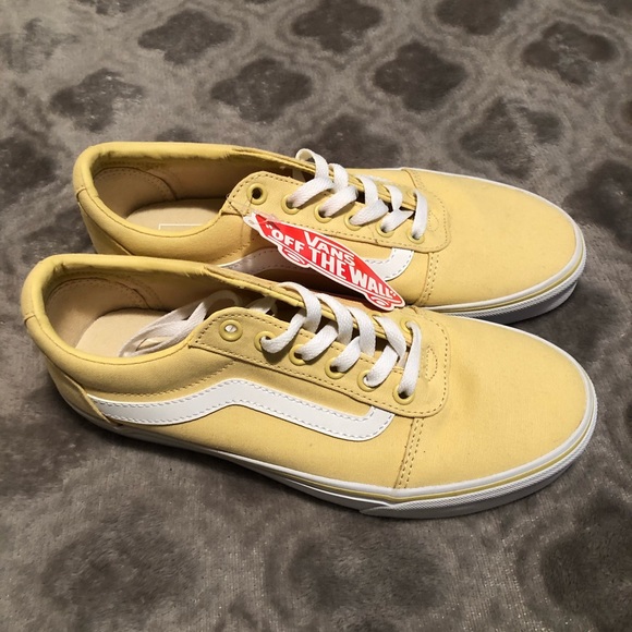 Vans Shoes - Old Skool pale yellow vans